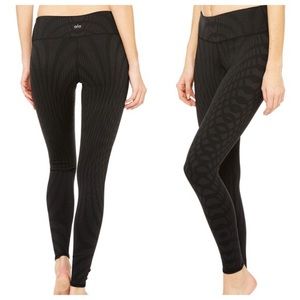 Alo Yoga High Waist Airbrush Leggings-Black Arches