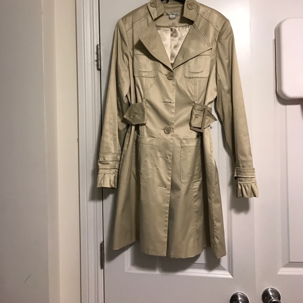 Ruffle sleeve Trench Coat