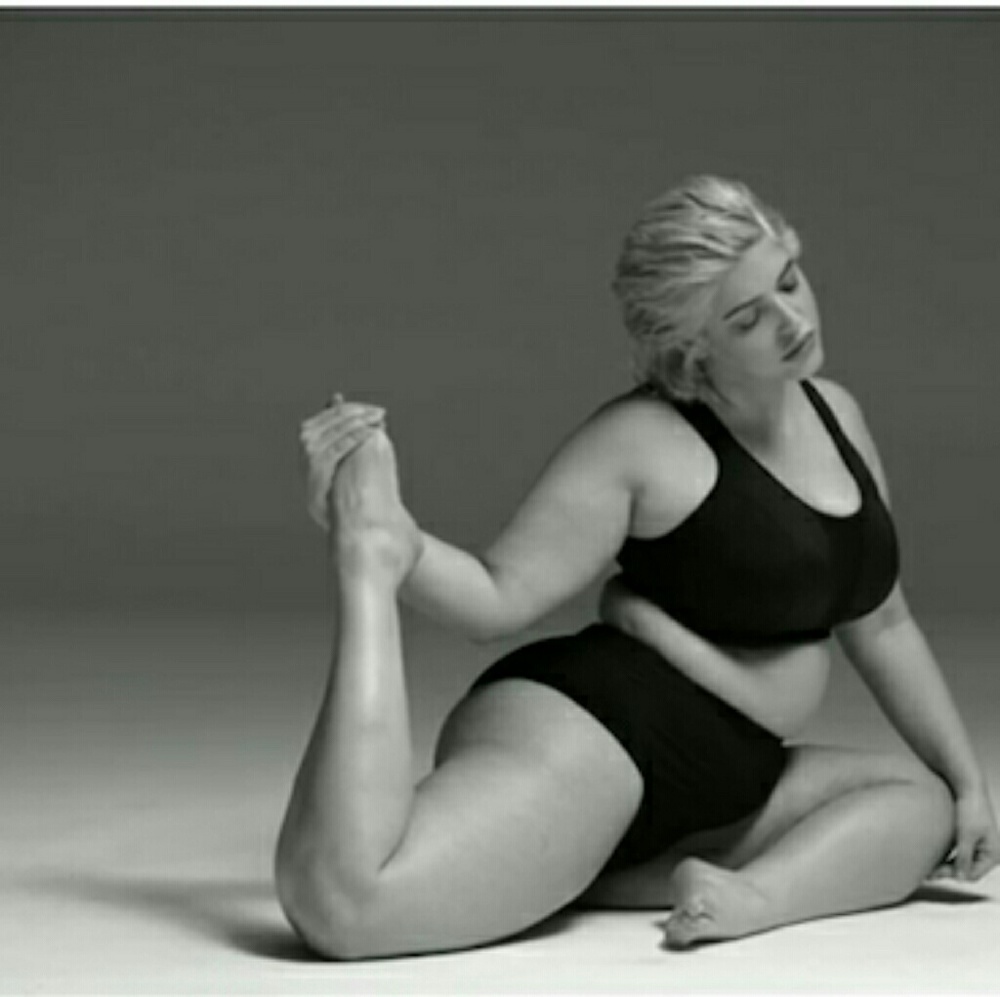 Plus Size Follow Game - Picture 3 of 6