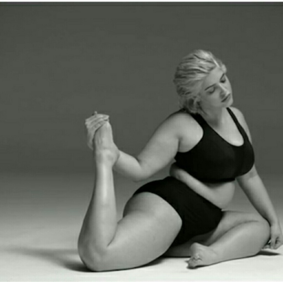 Plus Size Follow Game - Picture 3 of 6