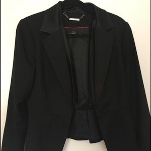 White House black market tux jacket as 8