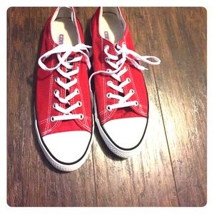 Red low top converse