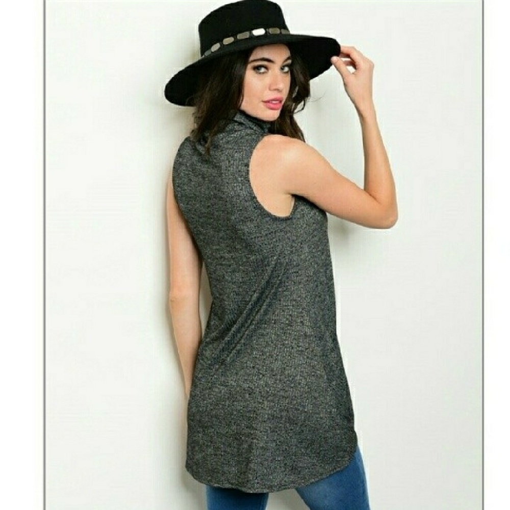 Sleeveless mock neck - Picture 2 of 4