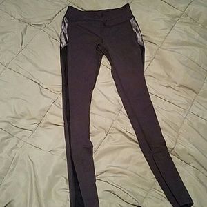 Beyond yoga workout leggings