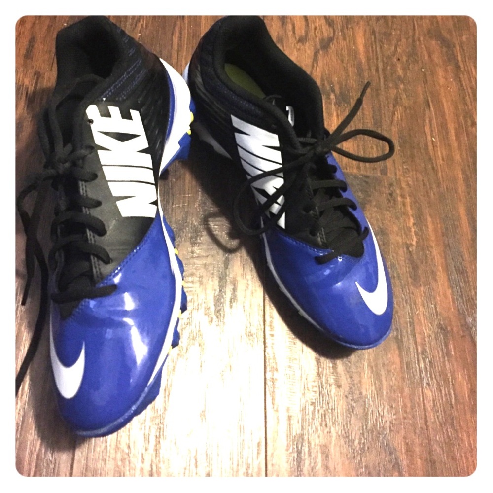 Blue nike low top cleats