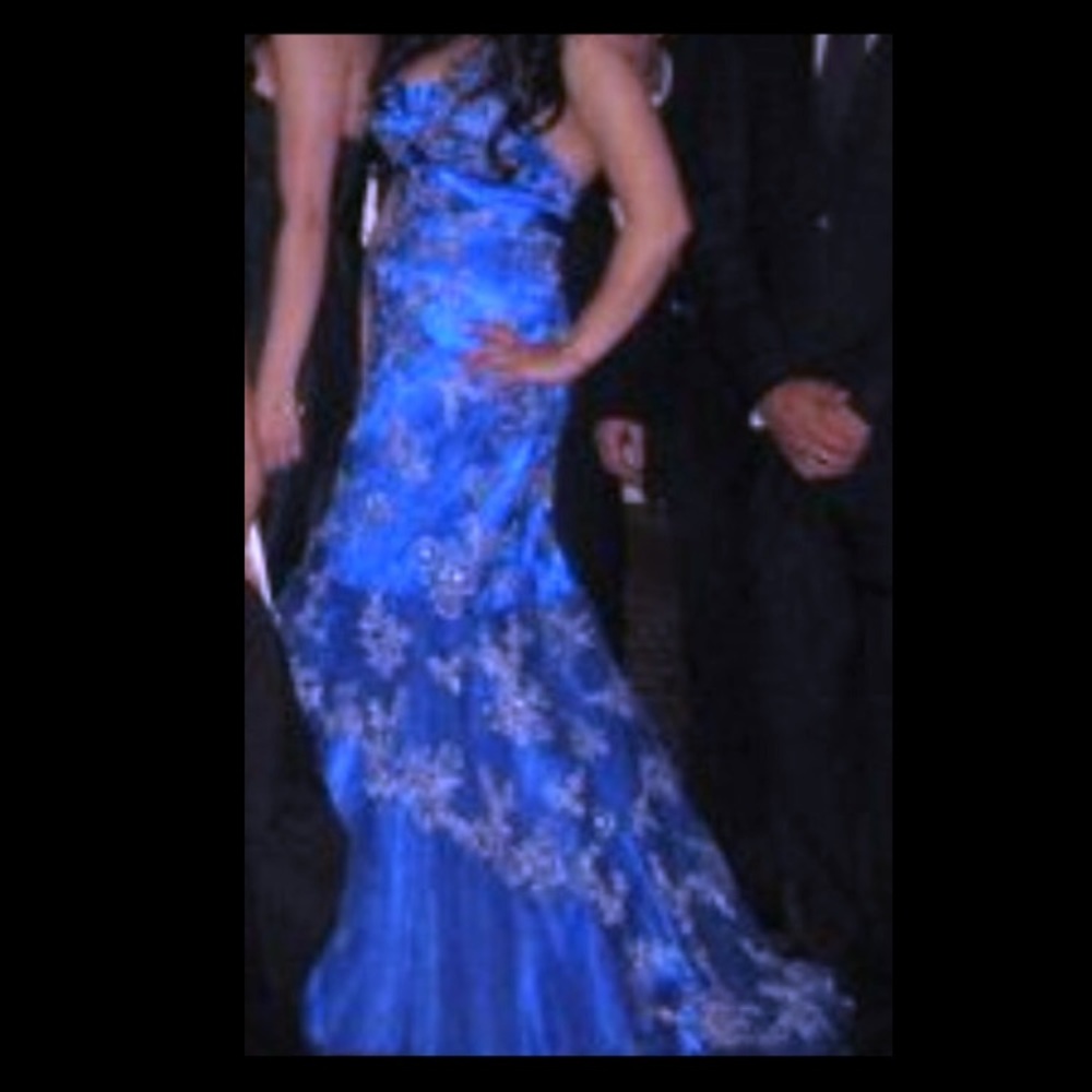 Gorgeous royal blue Lenvosa xsmall prom dress