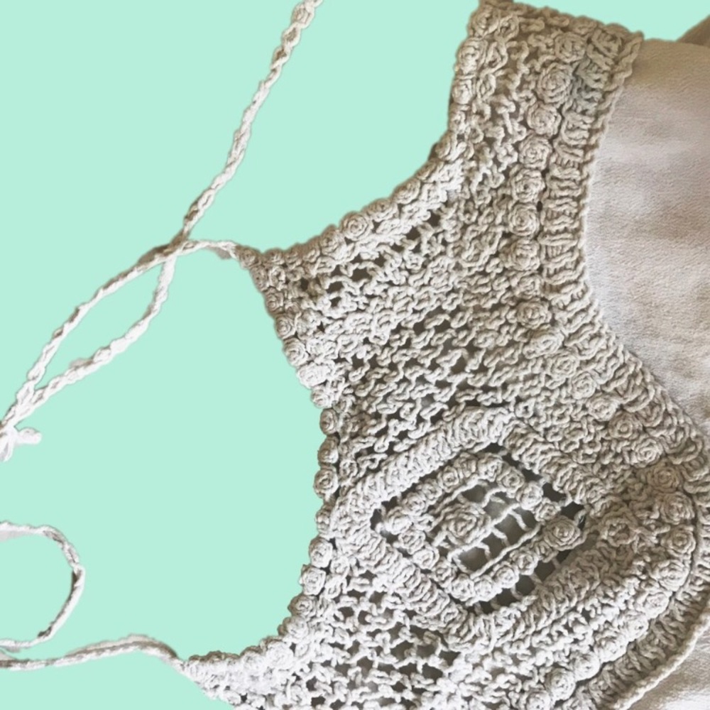 Crochet halter dress - Picture 3 of 4