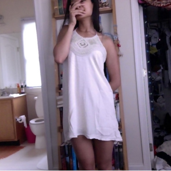 Crochet halter dress - Picture 2 of 4