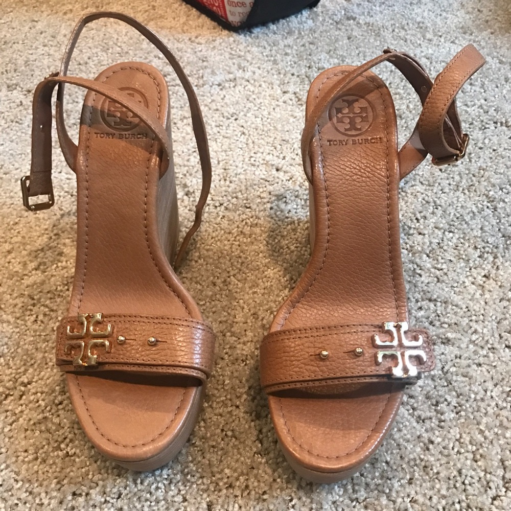 Tory burch wedges brand new