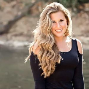 Meet your Posher, Lauren