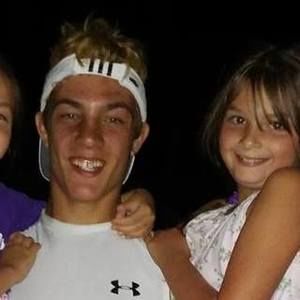 Meet your Posher, Zach