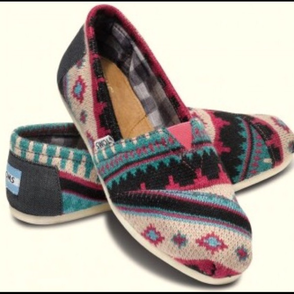 Aztec print TOMS