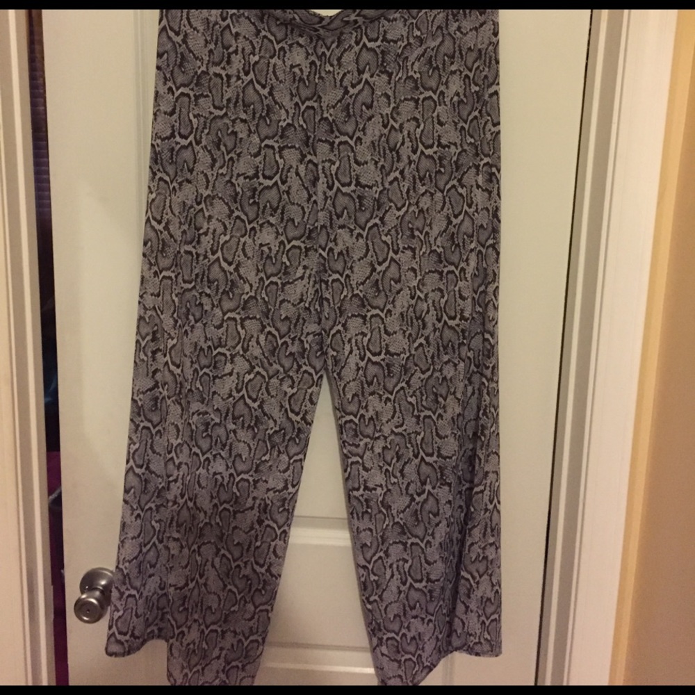 Wide leg flowy pants