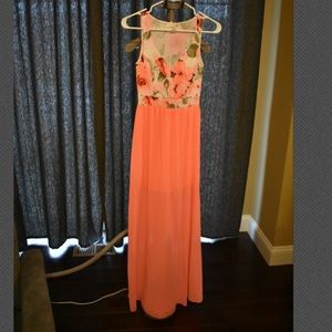 Maxi dress with sheer chiffon bottom