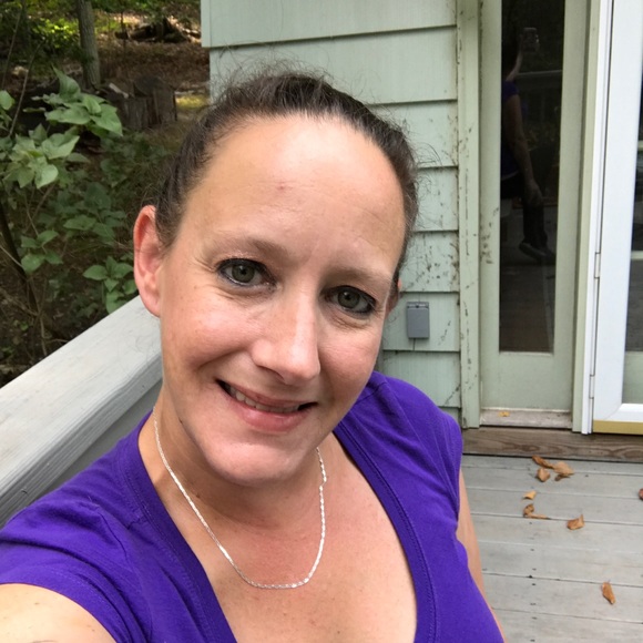 Meet your Posher, Melissa - Picture 4 of 4