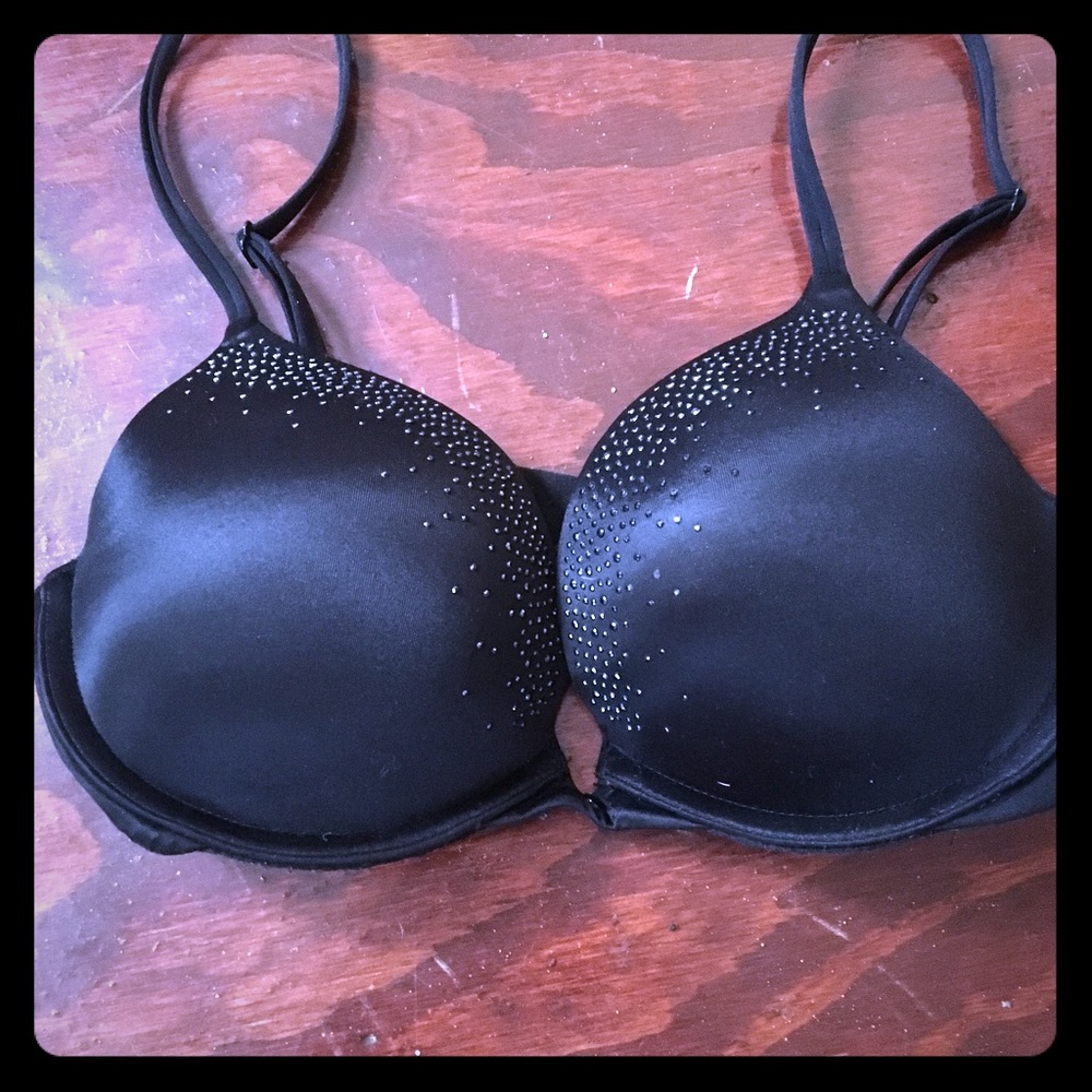 1 Victoria secret bra nwot!