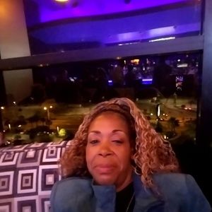 Meet your Posher, Ellen