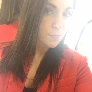Meet your Posher, Cecile