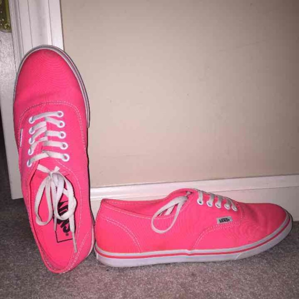 Coral vans