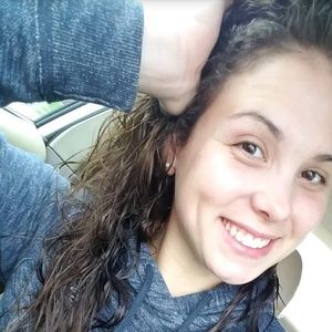 Meet your Posher, Carrie