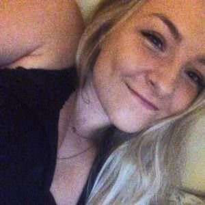 Meet your Posher, Dana