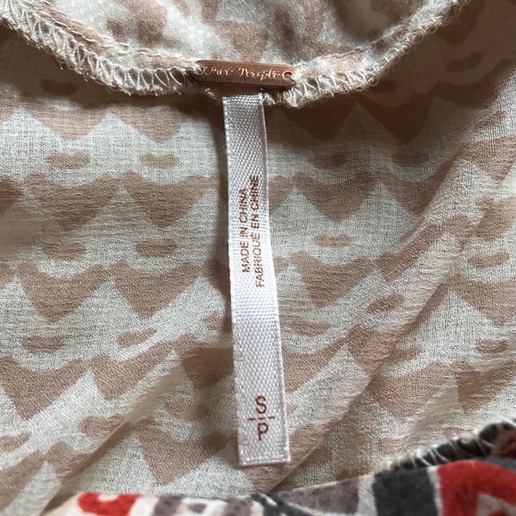 Free People small dress/ tunic. Beautiful!! - Picture 4 of 4