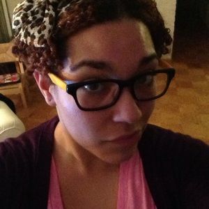Meet your Posher, Cecelia