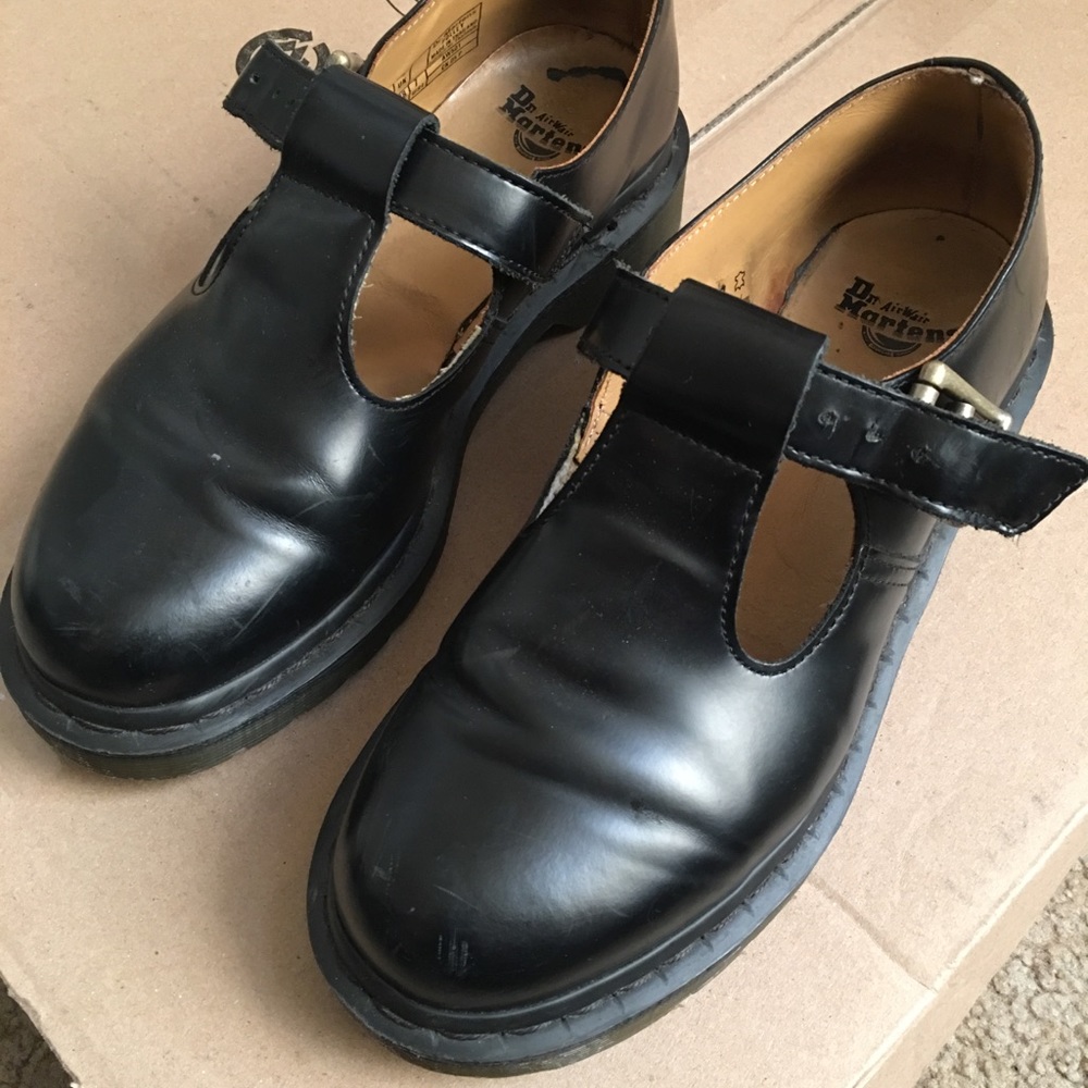 Dr. Martens Polley Shoe