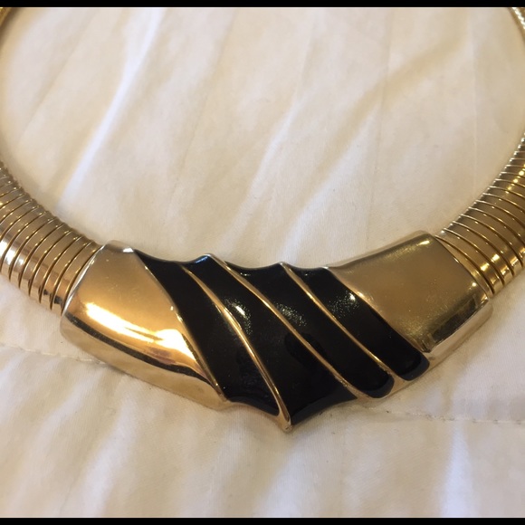 Gold and black collar necklace - Picture 4 of 6