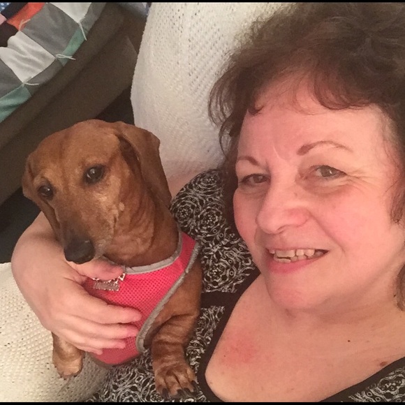 Meet your Posher, Brenda - Picture 2 of 4