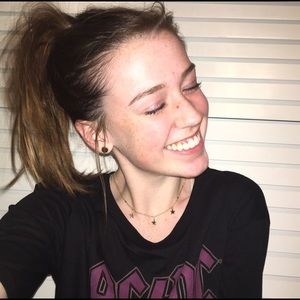 Meet your Posher, Laurel