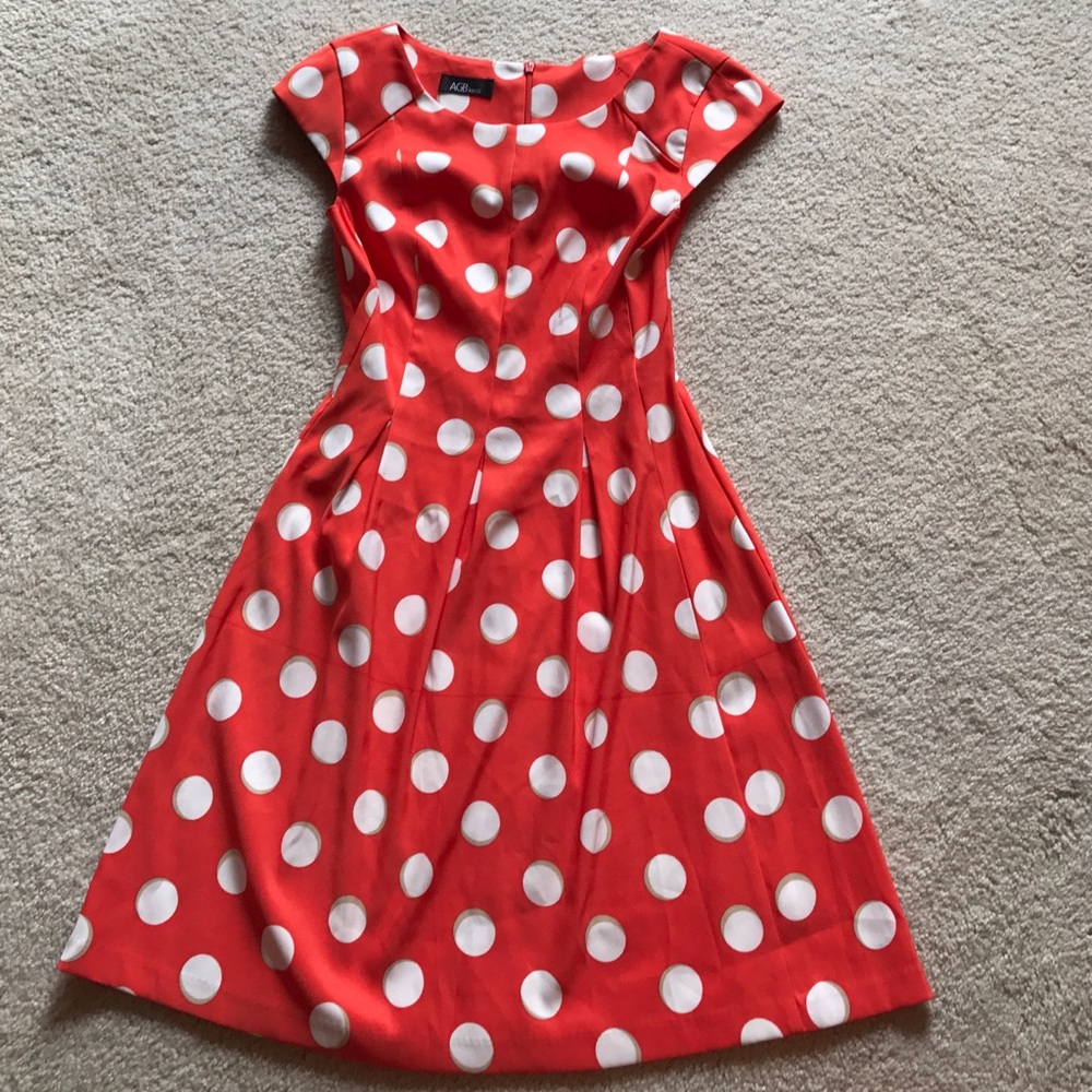 Orange, beige, cream cute spring dress! Size 6