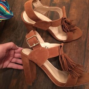 Size 7 fringe heels suede
