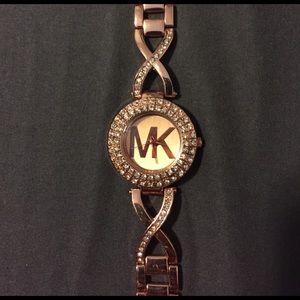 ✨ Michael Kors watch✨