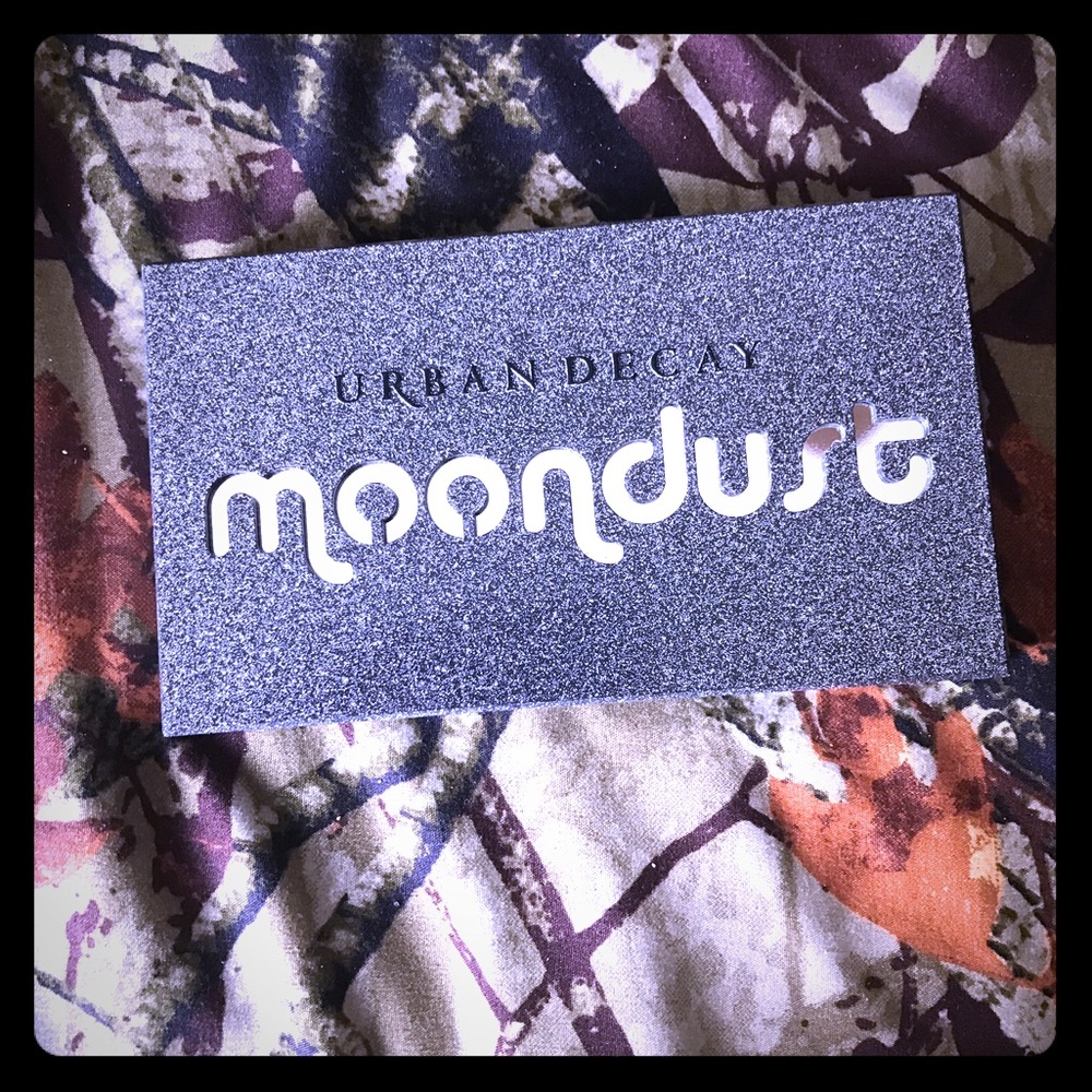 Moondust eyeshadow pallette