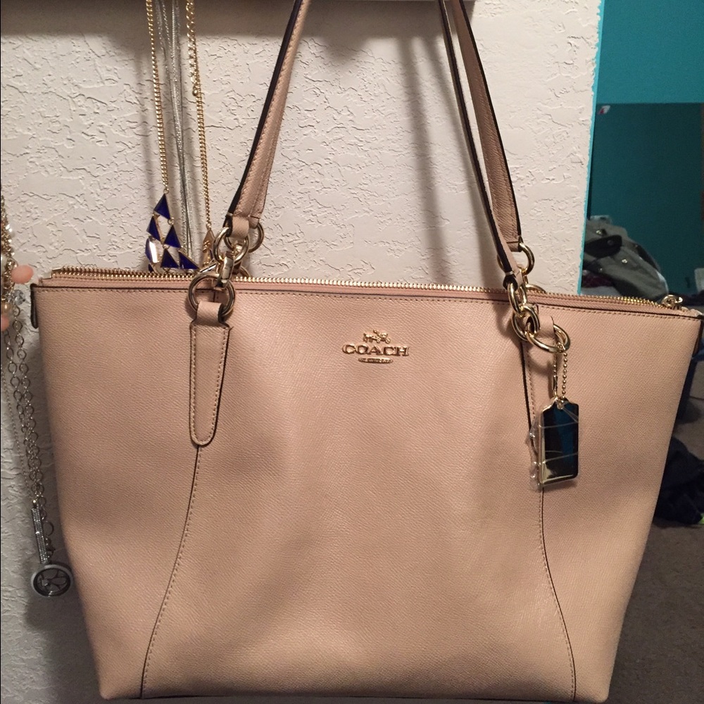 Coach Tote Bag - Picture 1 of 6