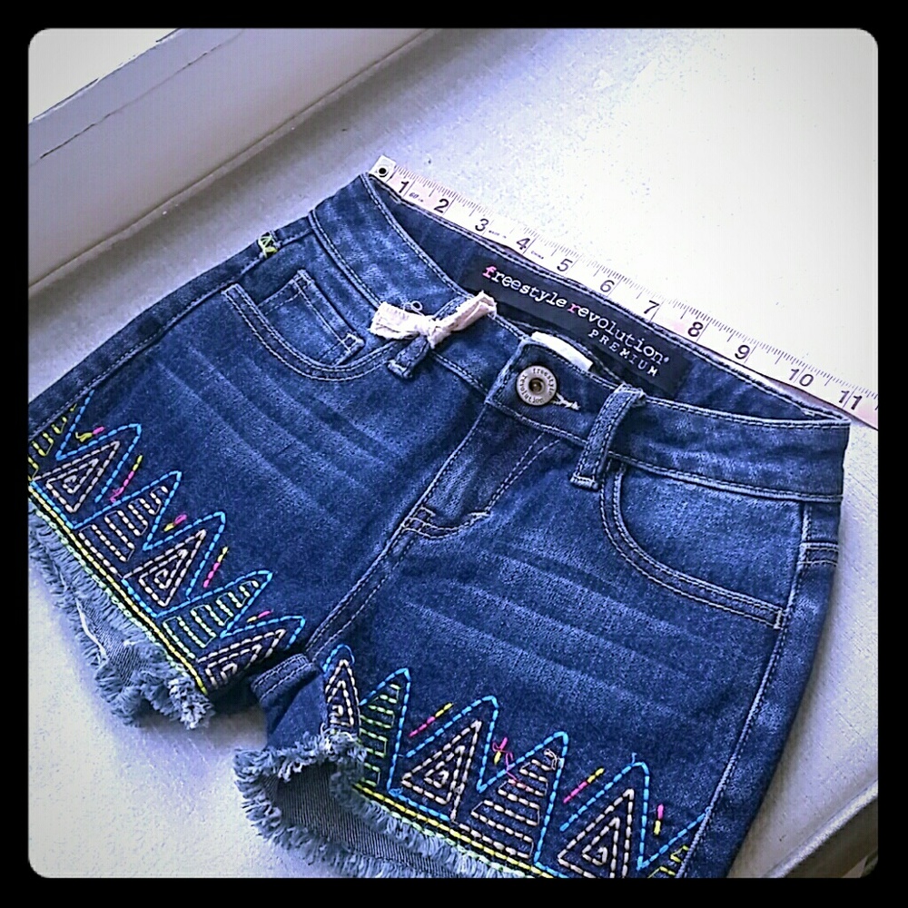 For girls- embroidered stretchy denim shorts