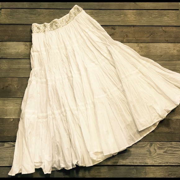 SOLD BCBG  White Maxi Skirt - Picture 2 of 3