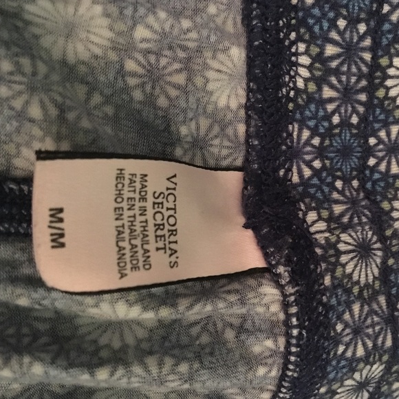 Victoria Secret - Picture 3 of 3