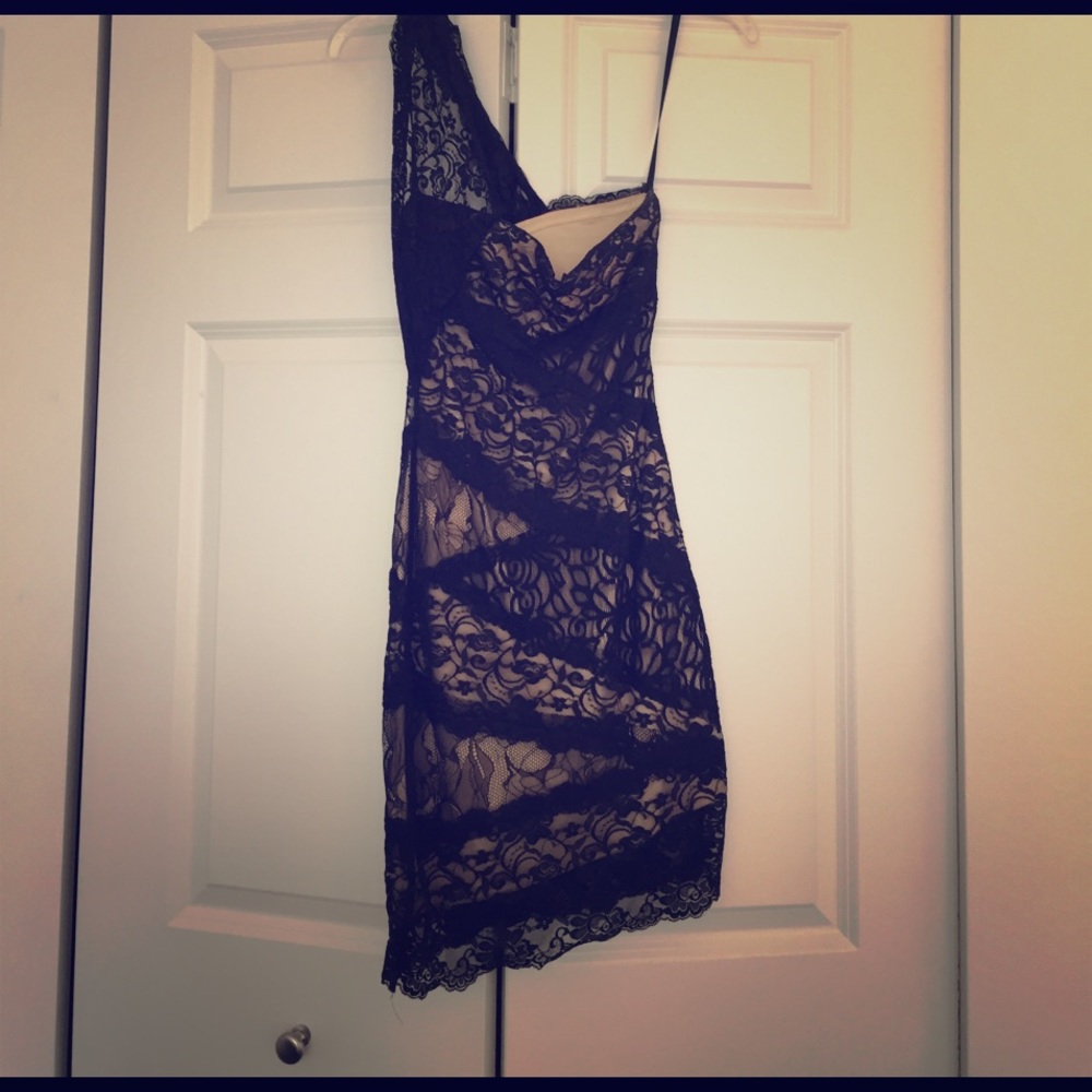 Bebe one Shoulder Lace Dress