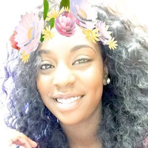 Meet your Posher, Courtney