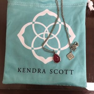 Preowned Kendra Scott necklace