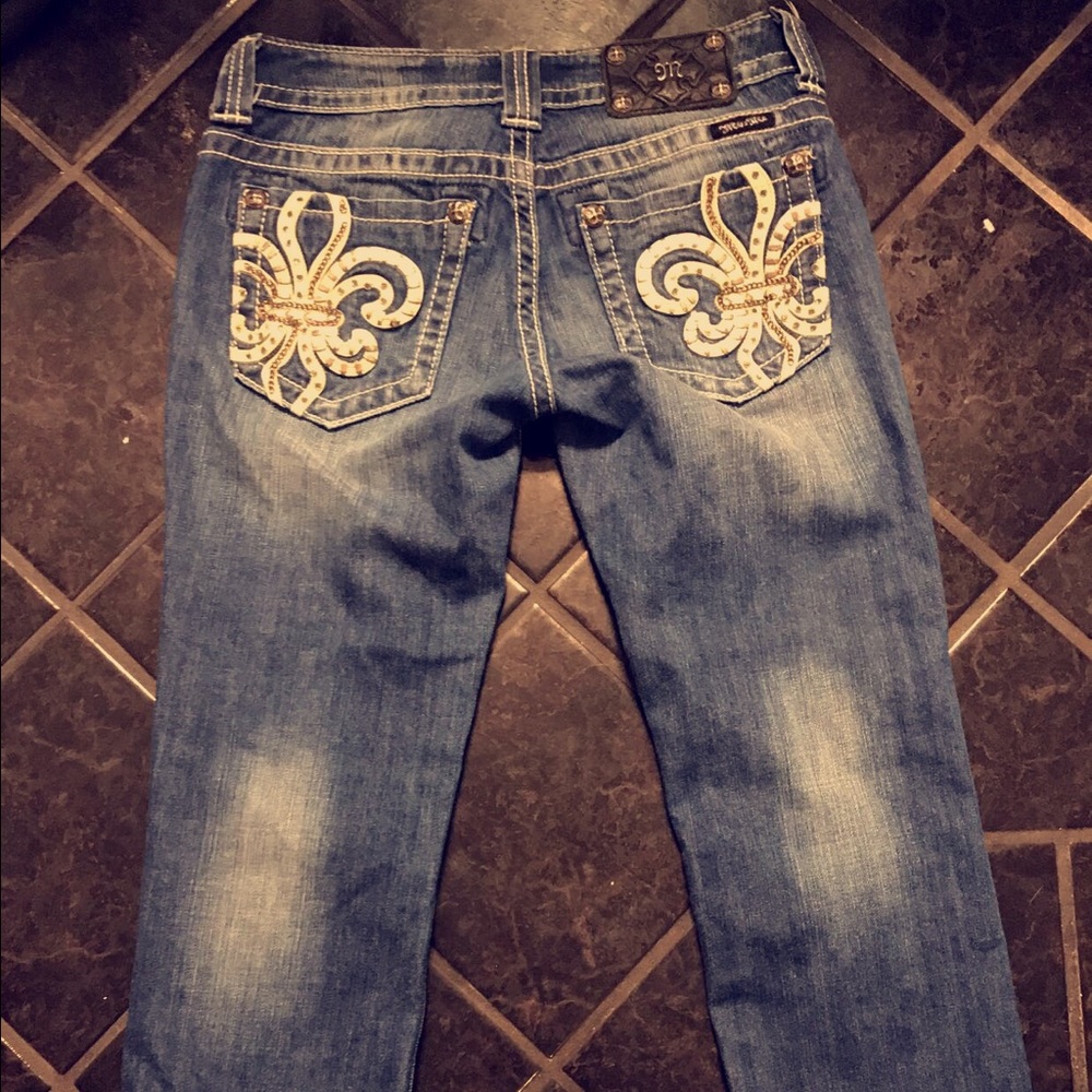 Miss me capris size 27