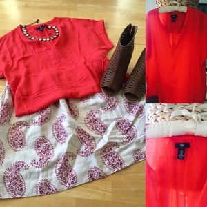 GAP- medium-coral short sleeve top-EUC