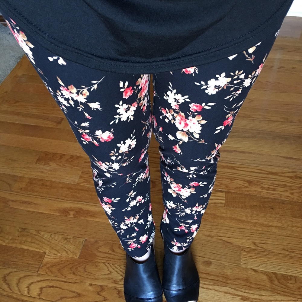 Flower Print Brushed Ankle Leggings - Picture 2 of 3