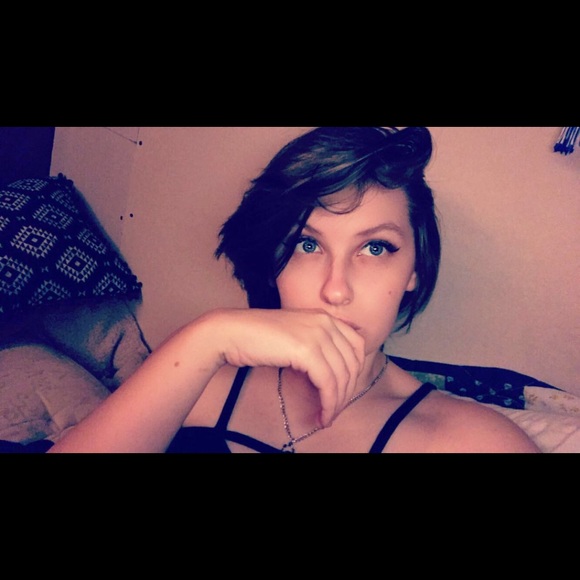 Meet your Posher, Bailey - Picture 1 of 1