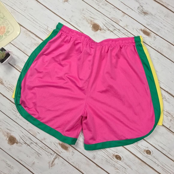 NWOT UNDER ARMOUR Pink Heat Retro Mesh Shorts Med. - Picture 4 of 4
