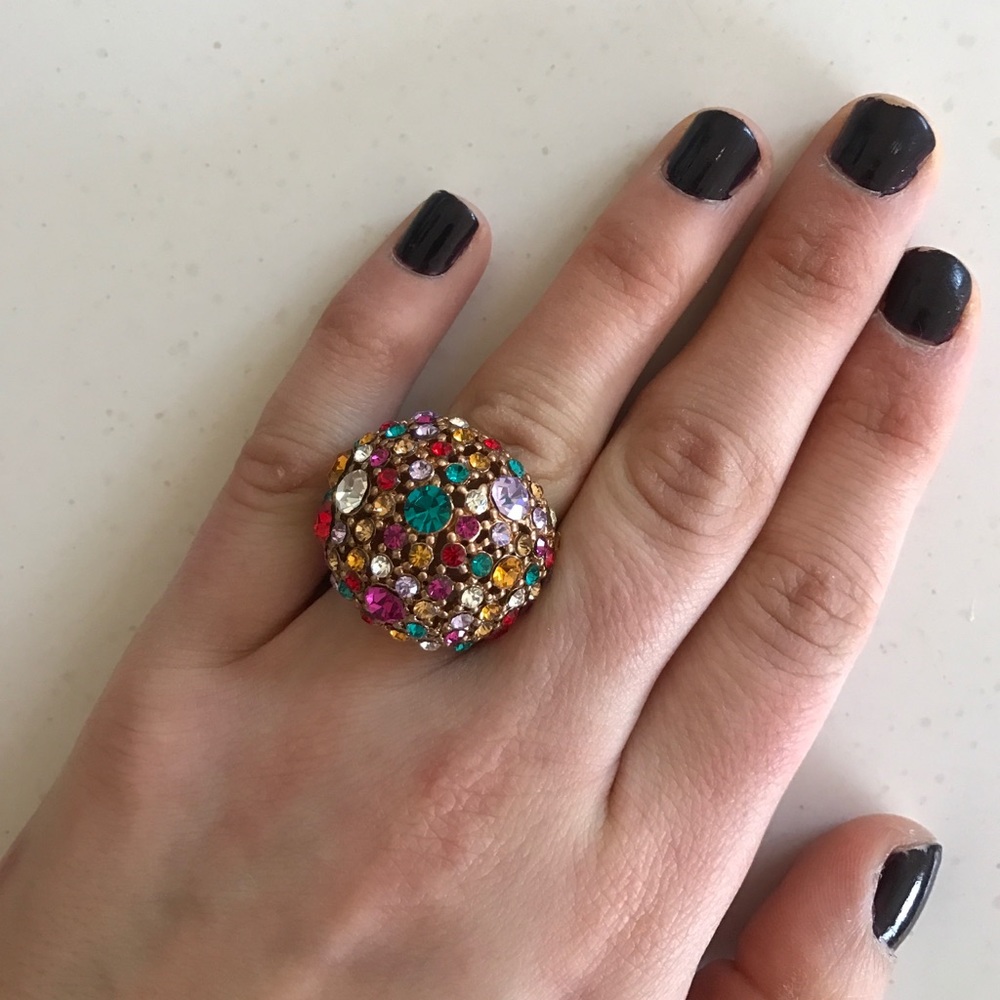 Colorful diamond ring