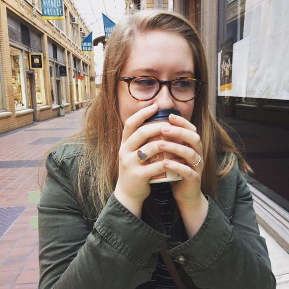Meet your Posher, Lauren - Picture 1 of 1