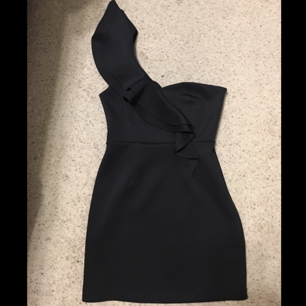 LBD mini, one shoulder with ruffle